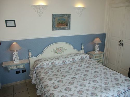 Couette-café Diana 3*